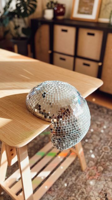 tina le 🌙 | DIY + home on Instagram: "This after though!! 🤯🪩 I’ve been eyeing these melted disco balls that sell for as much as $22,000 DOLLARS and decided I could figure out how to make my own for a fraction of the price! 👏🏼 Did I nail it or did I NAIL it? 🤩 I made this DIY for my entertainment room which gave me a nice break from home DIYs and got me back to creating unique projects like this one! This pays homage to my parents’ disco ball in our basement growing up and now I have a piec Melty Disco Ball Diy, Disco Tile Diy, Melting Disco Ball, Disco Diy, Diy Disco Ball, Disco Ball Cup, Disco Party Decorations, Photoshoot Moodboard, Diy Tile