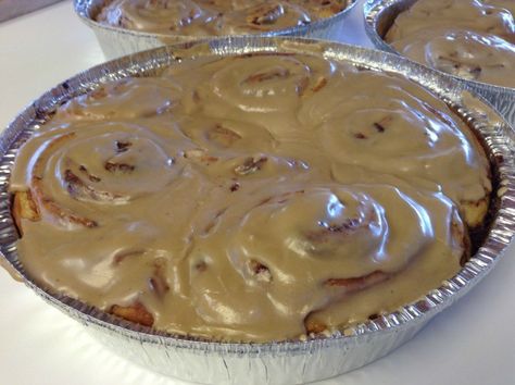 Cinnamon Rolls w/Maple Icing Maple Icing Recipe, Maple Extract, Maple Icing, Cinnamon Roll Icing, Cinnamon Icing, Maple Frosting, Sweet Roll Recipe, Cream Cheese Icing, Sweet Roll