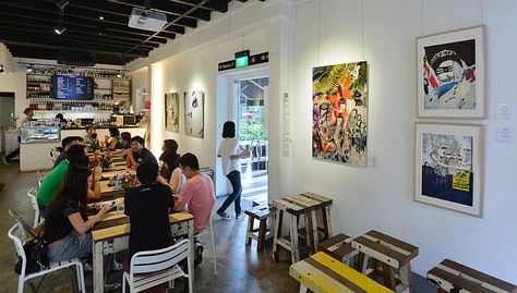 Hybrid art gallery and cafe Artistry is a platform for emerging artists. http://www.straitstimes.com Photo: Lim Yaohui for The Straits Times Art Studio Cafe Coffee Shop, Artistic Cafe Interior, Art Gallery Cafe Coffee Shop, Coffee Shop Art Gallery, Art Cafe Interior, Art Gallery Cafe, Beach Restaurant Design, Culture Cafe, Coffee Gallery