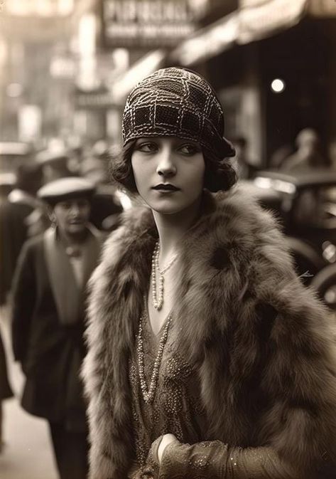 America in the 1920s | A young lady photographed in New York City, 1925. | Facebook 1925 Fashion, 1920s Aesthetic, 1920s Halloween, 20s Art, 1920s Fashion Women, 1920s Photos, 1920s Women, 1920s Outfits, 1920 Fashion