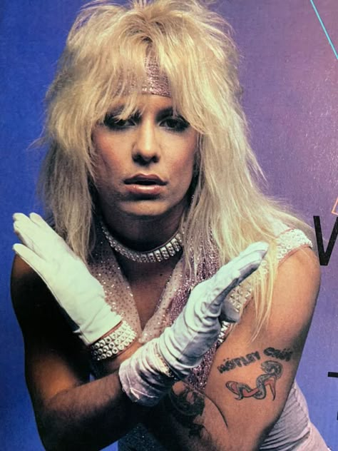 Vince Neil Hair, Motley Crue Vince Neil, Vince Neil Pfp, Vince Niel, Vince Motley Crue, Pain Photoshoot, Vince Neil 80s, 80s Rockstars, Stranger Things Print