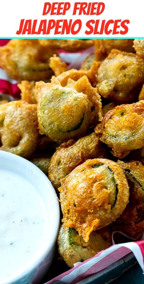 Deep Fried Jalapeno Slices- serve with ranch dressing for a spicy appetizer Fried Jalapeno Slices, Fried Jalapenos, Deep Fried Recipes, Deep Fried Appetizers, Spicy Appetizers, Jalapeno Recipes, Southern Kitchen, Pink Foods, Fair Food Recipes