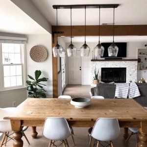 Dining Room Navy, Farm House Dining Room, Kitchen Table Lighting, Cottage Style Homes, Dining Room Light Fixtures, Simple Kitchen, Plywood Furniture, Farmhouse Dining Room, Farmhouse Lighting