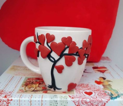 Polymer Clay Mug, Easy Polymer Clay, Tree Of Love, Clay Mug, Clay Jar, Polymer Clay Gifts, Mug Crafts, Mug Tree, Polymer Clay Christmas