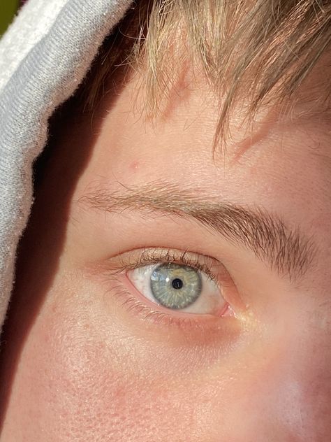 blue eyes green eyes turquoise eyes on blonde hair boy Blue Eyes Boy, Blue Eyes Aesthetic, Blonde Hair Boy, Light Blue Eyes, Blue Eyed Men, Hair Boy, Blue Green Eyes, Turquoise Eyes, Pale Blonde