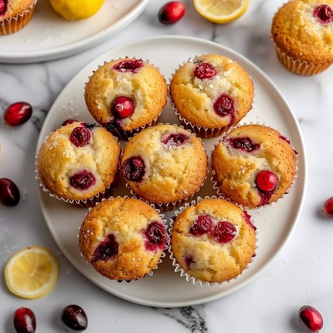 Lemon Cranberry Muffins Greek Yogurt, Cranberry Muffins Healthy, Healthy Cranberry Muffins, Clean Muffins, Cranberry Lemon Muffins, Banana Cranberry Muffins, Cranberry Muffin, Lemon Cranberry Muffins, Cranberry Recipes Muffins