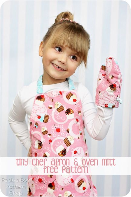 Free Chef Apron and Oven Mitt Pattern #PeekabooPages Child Apron Pattern, Apron Pattern Free, Toddler Apron, Girl Apron, Printable Sewing Patterns, Free Pdf Sewing Patterns, Sew Ins, An Apron, Sewing Aprons