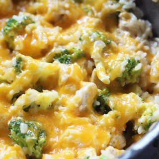 One Pan Cheesy Chicken Broccoli Rice Casserole | High Heels and Grills Cheesy Chicken Broccoli Rice Casserole, Cheesy Chicken Broccoli Rice, Easy Chicken Casserole Recipes, Chicken Broccoli Rice Casserole, Chicken Cordon Bleu Casserole, Chicken Broccoli Rice, Chicken Casserole Easy, Cheesy Chicken Broccoli, Broccoli Rice Casserole