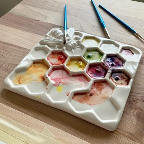 sosuperawesome on Tumblr Ceramic Color Palette, Ceramic Watercolor Palette, Studio Aesthetics, Ceramic Paint Palette, Ceramic Palette, Porcelain Paint, Gift For Artist, Paint Palettes, Clay Inspo