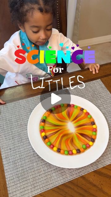 Cynthia on Instagram: "Skittles Experiment 🌈   Let’s make a rainbow! The easiest experiment to set up.  You need : - skittles - plate - hot water  What’s the science behind it? The candies have a coating made out of food coloring and sugar. When it touches the hot water, the coating starts to dissolve causing the food coloring to come off. The science of why the colors bleed to the center of the plate is called concentration gradient. The concentration of sugar is higher near the candies than the middle of the plate, where there is only water. Therefore, the food coloring diffuses down a concentration gradient, from areas of higher concentration of sugar to areas of lower concentration. Did you notice that the colors don’t mix as they go toward the center of the plate? This is due to wate Make A Rainbow Experiment, Skittle Rainbow Experiment, Skittles Experiment For Kids, Skittles Rainbow Experiment, Skittles Science Experiment, Skittles Experiment, Candy Science Experiments, Rainbow Experiment, Candy Science