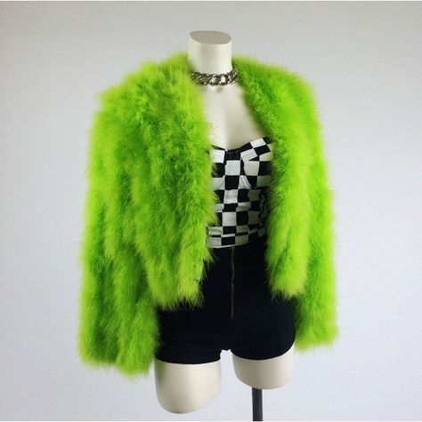 Strange Outfits, Green Outfits, Look Festival, Neon Outfits, Fashion 90s, Dance Outfit, Ostrich Feather, Looks Chic, Hook Clasp