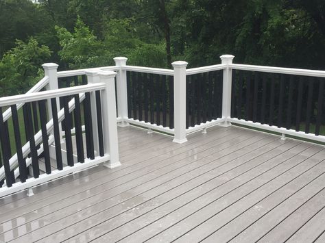 Trex Gravel Path Deck, Second Story Deck Ideas, Lake House Backyard, Picture Projects, Deck Rails, Second Floor Deck, Trex Decking, Second Story Deck, Deck Pictures