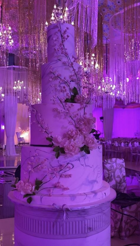 Fancy Wedding Cakes Classy, Debut Cake 18th Elegant, Wedding Cake Aesthetic, Pink Yellow Weddings, Huge Wedding Cakes, Debut Cake, Hispanic Wedding, Winter Wonderland Wedding Theme, Mexican Inspired Wedding