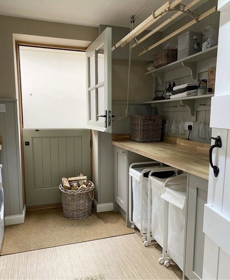 Laundry Room Addition, Laundry Powder Room, Boot Room Utility, Small Utility Room, Homestead Decor, Utility Room Designs, Laundy Room, Small Utility, Pantry Laundry Room