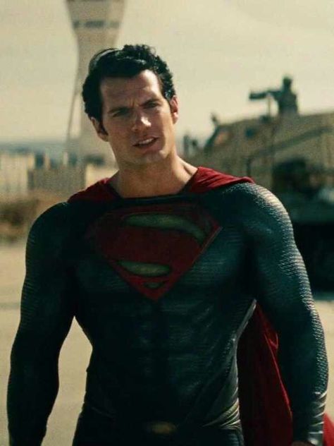 Kal El Superman, Henry Cavill Superman, Henry Superman, Superman Suit, Superman Costume, Superman Film, Superman Pictures, Superman Henry Cavill, Danny Ocean