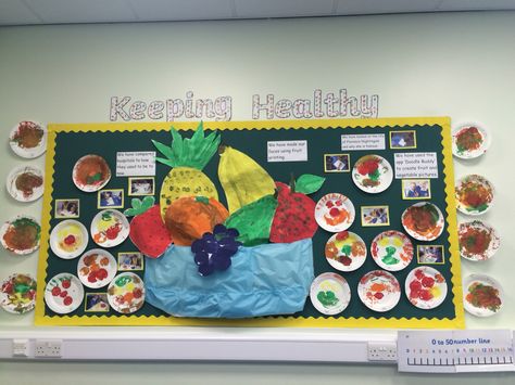 Keeping Healthy ks1 year 1 display Healthy Eating Display Board, Healthy Eating Display Eyfs, Healthy Food Display, Healthy Eating Display, Sharing A Shell, Preschool Rainbow, Teaching Hacks, Science Display, Toddler Homeschool