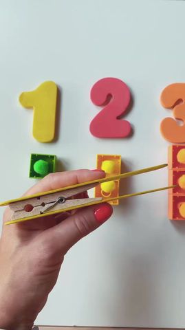 Diy Sensory Toys For Babies, Numbers Activity, Fine Motor Activities For Kids, Preschool Centers, Montessori Toddler Activities, Kids Literacy, Preschool Fine Motor, Learning Toys For Toddlers, Preschool Science