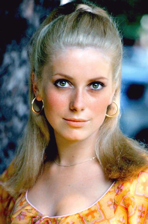 Catherine Deneuve Catherine Deneuve Style, Catherine Denueve, French Icons, Jacqueline Bisset, Most Beautiful People, Catherine Deneuve, French Actress, Jane Fonda, Brigitte Bardot