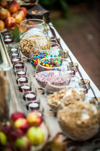 150+ Unforgettable Wedding Details | Wedding Planning, Ideas & Etiquette | Bridal Guide Magazine Bowl Containers, Diy Caramel, Apple Bar, Caramel Apple Bars, Apple Bars, Sundae Bar, Food Bar, Taco Bar, Dessert Bar