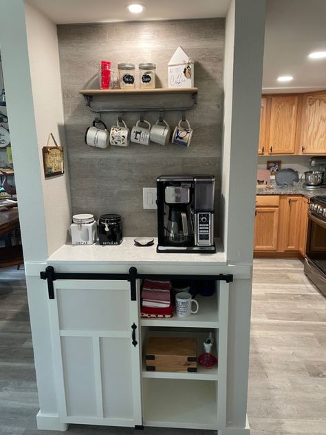 Coffee Bar Built In, Corner Coffee Bar Ideas, Side Of Fridge, Corner Coffee Bar, Built In Coffee Bar, Bar Cabinet Design, Kitchen Desk Areas, Coffee Cabinet, Coffee/wine Bar