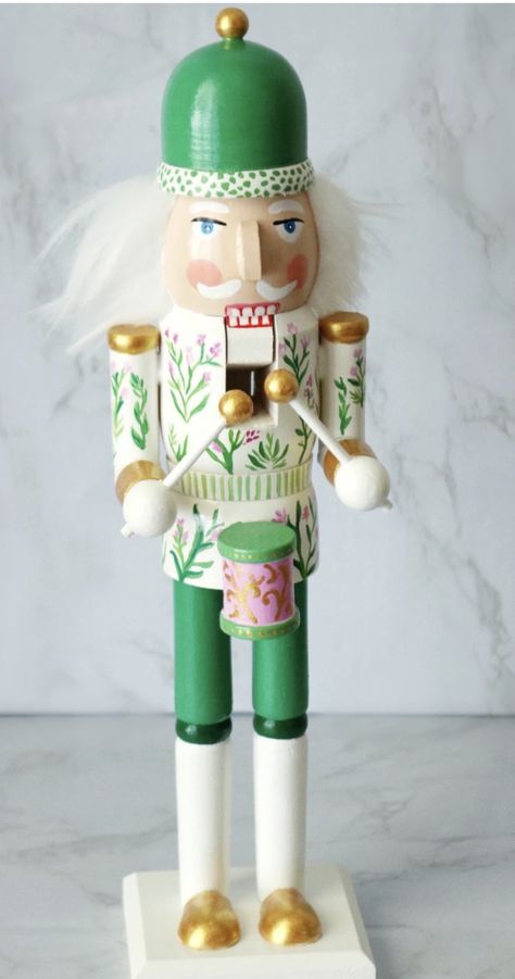 Paint Your Own Nutcracker Ideas, Diy Painted Nutcracker Ideas, Painted Nutcracker On Wood, Paint Nutcracker Diy, Nutcrackers Diy Paint, Painting Nutcracker Ideas, Painting A Nutcracker, Making Nutcrackers, Wooden Nutcracker Painting Ideas