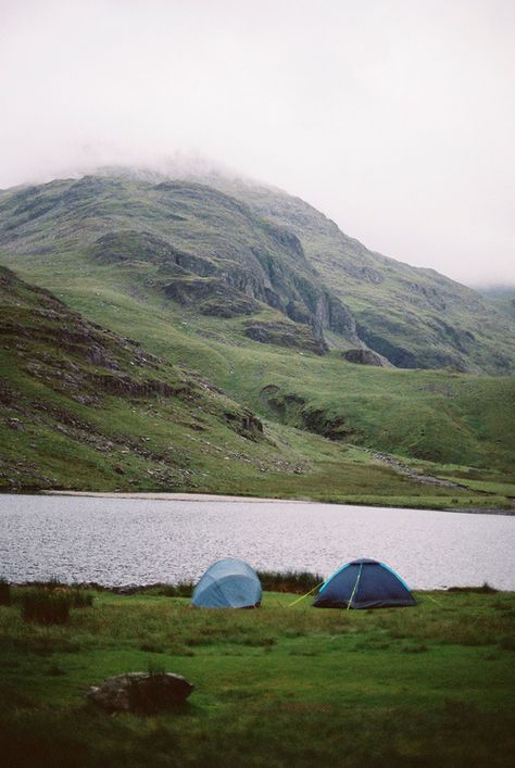 Wild Camp, Camping Fun, Camping Life, Camping And Hiking, The Grass, Lake District, Go Camping, Outdoor Life, Camping Hacks