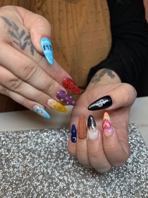 Taylor Era Nails, Eras Tour Gel Nails, Eras Tour Acrylic Nails, Fearless Era Nails, Eras Tour Nail Ideas Midnights, Eras Tour Manicure, Taylor Swift Nails Inspired Albums, Eras Tour Nail Art, Nails For Taylor Swift Concert