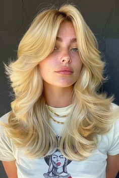 "Short Hair 2024: Top Trends and Styles for a Stylish Transformation 1980s Shag Haircuts, 70s Hair Side Part, 70 S Haircut, Long Blonde Thick Hair, 70s Hairstyles With Bangs, Retro Layered Hair, 80s Hair Inspiration, 80s Hairstyles For Long Hair 1980s For Women, 70s Hair Blonde