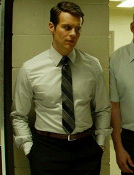 Jonathan Groff Mindhunter, Jonathan Groff Glee, Holden Ford, Jonathan Groff, Celeb Crushes, Fbi Agent, Royce, Tv Series, Ford