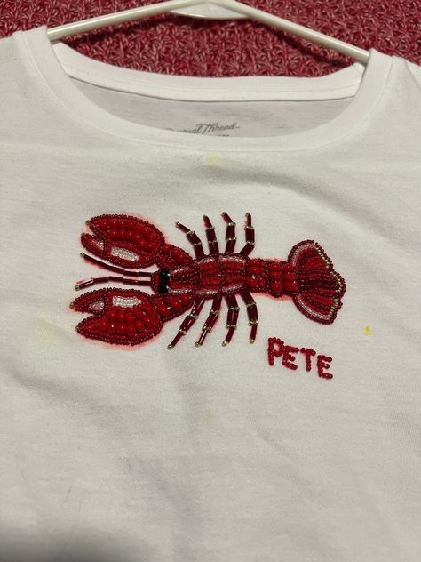 Lobster bead embroidered tshirt Diy Embroidery Shirt, Beadwork Embroidery, Embroidery Shirt, Embroidery Tshirt, Funky Outfits, Shirt Embroidery, Creative Mind, Beading Projects, Beaded Top