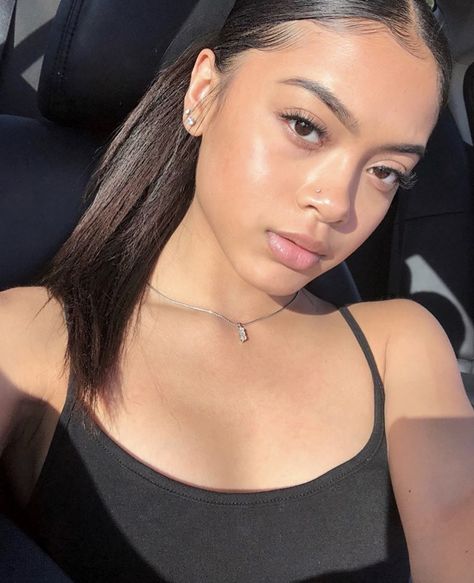 IG: aangelinak 🕊 Cute Nose Piercings, Natural Face, Baddie Hairstyles, Light Skin, Pretty Selfies, Pretty Makeup, Cute Makeup, Nose Piercing, Aesthetic Hair