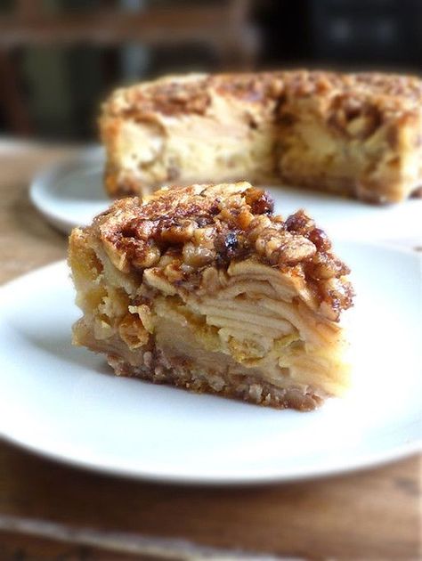 Spiced Apple Cake, Jewish Holiday Recipes, Passover Desserts, Passover Recipes, Jewish Recipes, Köstliche Desserts, Purim, Apple Cake, Spiced Apples