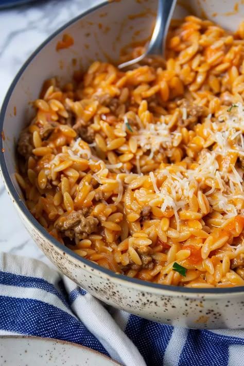 Hearty Ground Beef Orzo Ground Beef Orzo Recipes, Beef Orzo, Orzo Tomato, Tomato Orzo, Orzo Recipes, Italian Spices, Creamy Tomato Sauce, Beef And Pork, Soup Dinner