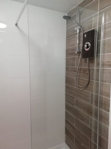 How To Clean a Walk In Shower - SortingOutYourLIfe.Com Clean Walk In Shower How To, Everything Shower Steps, Cleaning Stand Up Showers, Easy Clean Shower Walls, Public Shower Hacks, Shower Cleaning Hacks, Non Slip Shower Mat, Kids Bath Toys, Standing Shower