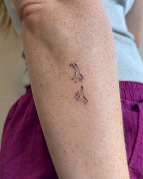 Abby Robinson on Instagram: "The cutest little horses — done with a single needle<3 • • • • #tattoo #tattoos #tattooartist #tattooinspiration #tattooinspo #tattooideas #finelinetattoo #singleneedletattoo #dfwtattoos #dfwtattooartist #dfwtattoo #fortworthtattoos #fortworthtattooartist #fortworthtattoo #dallastattooartist #dallastattoo #dallastattoos" Horse Hooves Tattoo, Horse Hooves, Dallas Tattoo, Single Needle Tattoo, 3 Tattoo, Fine Line Tattoos, Tattoo Artists, The Cutest, Horses