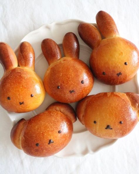 Animal Shaped Foods, Homemade Soft Pretzels, Kawaii Dessert, Bread Shaping, Kawaii Cooking, Cute Baking, Cute Snacks, Birthday Food, Baking And Pastry