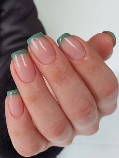 Squoval Nails French Tip Color, Squoval French Tip Nails Color, Square Nails Trendy, Short Acrylic Square Nails, Short Acrylic Square, Nail Design Green, Acrylic Square Nails, Green French Tips, Nail Designs And Colors