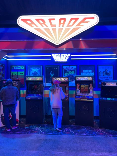 Barcade Ideas, Stranger Things Arcade, Arcade Building, Vintage Candy Bars, 80s Arcade, Vintage Arcade, Arcade Room, Nostalgic Candy, Roller Rink