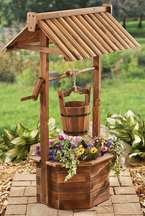 Wood Wishing Well, Wooden Wishing Well, Wishing Well Planter, Wishing Well Plans, Ideas Jardin, Garden Goals, Rustic Restaurant, Different Design Styles, Yard Project