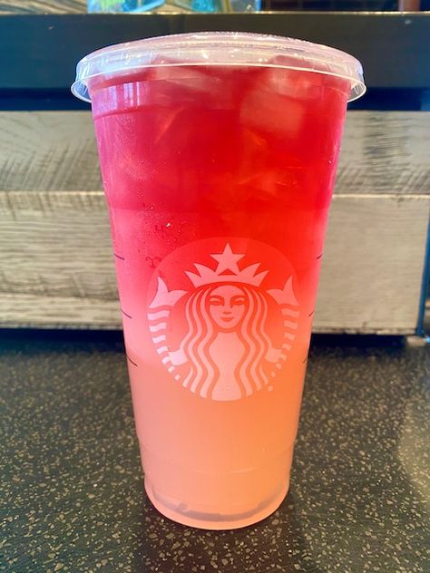 Sunset Drink Recipe, Starbucks Teas Drinks, Best Starbucks Drinks, Starbucks Tea, Cold Starbucks Drinks, Starbucks Drinks Diy, Secret Starbucks Recipes, Iced Starbucks Drinks, Healthy Starbucks Drinks