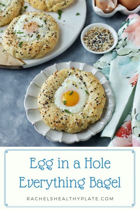 Egg in a Hole Everything Bagel - Rachel's Healthy Plate Bagel Air Fryer, Everything Bagel Recipes, Everything Bagel Seasoning Recipes, Breakfast Bagel Recipe, Bagel Calories, Toaster Oven Air Fryer, Eggs In Oven, Egg Bagel, Bagel Sandwiches