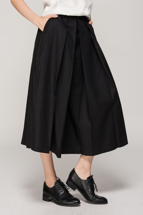 pleated culottes. Pleated Culottes, Ladies Clothes Fashion, Google Plus, Ladies Clothes, Minimal Outfit, Online Clothing Store, Women's Boutique, Minimal Fashion, Fashion Details