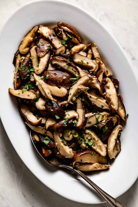 Shiitake Mushrooms Recipe (Quick & Easy) + Ways To Use Them Marinated Shiitake Mushrooms, Shitake Mushroom Recipes, Shiitake Recipes, Shiitake Mushrooms Recipes, Shitake Mushrooms, Shitake Mushroom, Mushroom Dish, Recipe Cover, Shiitake Mushrooms