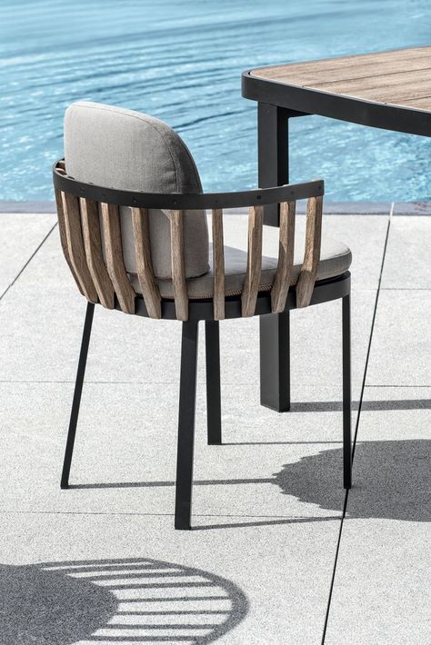 Swing, dining armchair in natural or pickled teak and aluminium. Swing, poltroncina dining in teak naturale o decapato e alluminio. Designed by Patrick Norguet #Ethimo #design #architecture #outdoor #furniture #chair #garden #luxury #outdoordesign #ideas #inspiration #style Teak Garden Furniture, Teak Armchair, Outdoor Armchair, Small Coffee Table, Diy Interior, Armchair Design, Dining Arm Chair, Garden Chairs, Comfortable Chair