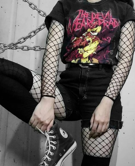 Emo Shorts Outfit, Alt Shorts Outfit, Fish Net Tights Outfit Shorts, Fishnet Shirt Outfit, Fish Nets Outfit, Fish Net Tights Outfit, E Girl Outfits, Alt Outfits, Looks Black