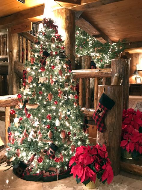 Why you should spend the Holiday's at The Whiteface Lodge in Lake Placid, New York. Winter Weekend Getaway, Lake Placid New York, Lake George Village, Christmas Getaways, Christmas Lodge, Summer Vacation Spots, New York Vacation, Winter Weekend, Romantic Cruise