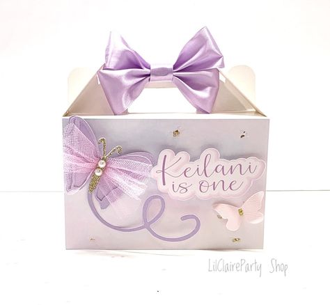 Butterfly Loot Bag Ideas, Butterfly Party Favors Goody Bags, Butterfly Goodie Bags, Butterfly Favor Boxes, Butterfly Favors Ideas, Butterfly Candy Bags, Butterfly Birthday Decor, Butterfly 1st Birthday, Butterfly Party Favors