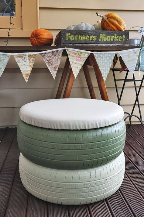 DIY project: Upcycle old tyres into a cute seat - thisNZlife Garden Ideas Using Old Tires, Kursi Ban, Old Tyres, Tire Chair, Tire Seats, Reuse Old Tires, Tire Craft, Tire Furniture, Diy Outdoor Seating