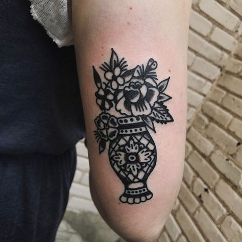 Traditional flower pot tattoo American Traditional Flower Pot Tattoo, Pot Of Flowers Tattoo, Potted Flower Tattoo, Traditional Flower Pot Tattoo, Trad Filler Tattoos, Traditional Flower Vase Tattoo, Vase Traditional Tattoo, Vase Tattoo Traditional, Traditional Vase Tattoos