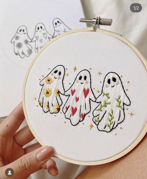 How To Embroider A Ghost, Hand Embroidery On Hoodie, Funny Christmas Embroidery, Cute Easy Embroidery, Hand Embroidery Ideas Projects, Embroidery Animals Easy, Ghost Besties, Nerdy Embroidery, Festive Embroidery